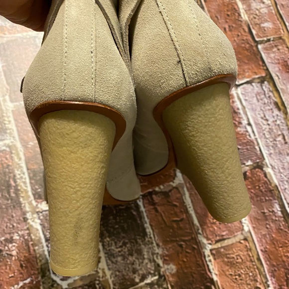 EUC 10 Crosby Derek Lam Open Toe Booties SZ 9 - Picture 5 of 9